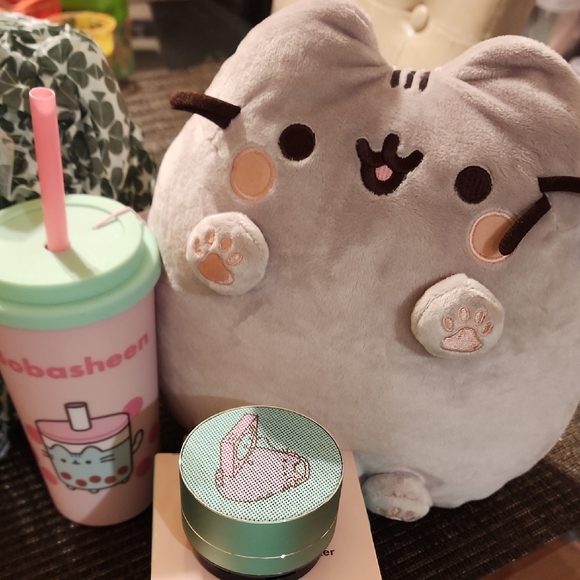 Gray Cat Plush Toy Mini Wireless Speaker and Bobasheen BUNDLE
